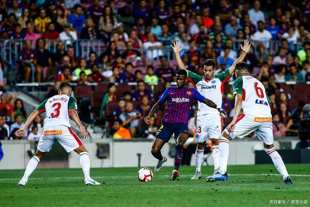 布鲁克林嫁得好！妮可拉的魅力令人赞叹